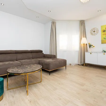 Awesome In With Wifi 公寓