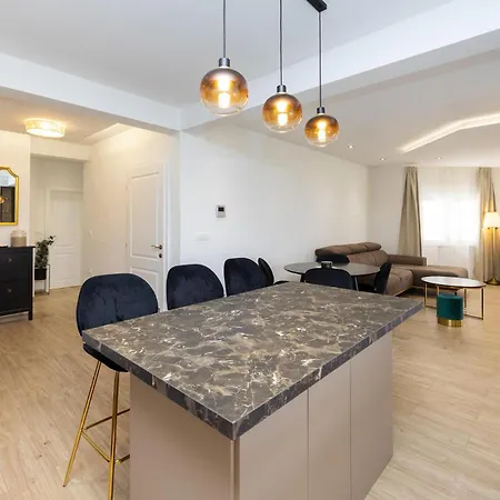 Awesome In With Wifi Apartman *